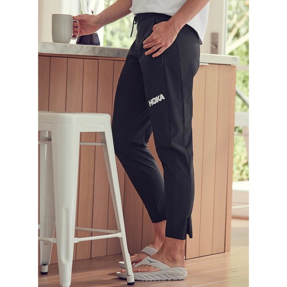 Hoka Pants - HOKA One One Black Jogger Womens Size S